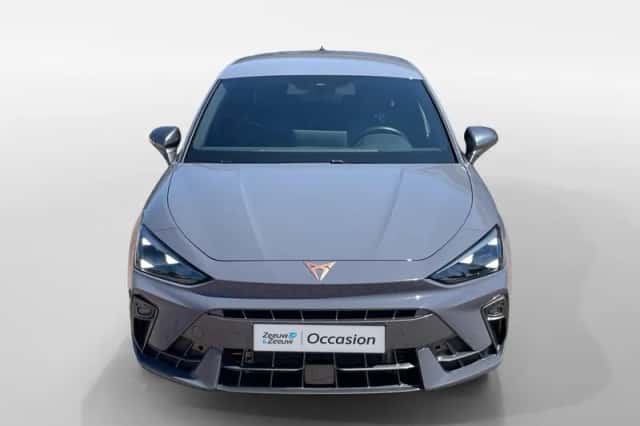 CUPRA Leon (2025) thumbnail 2