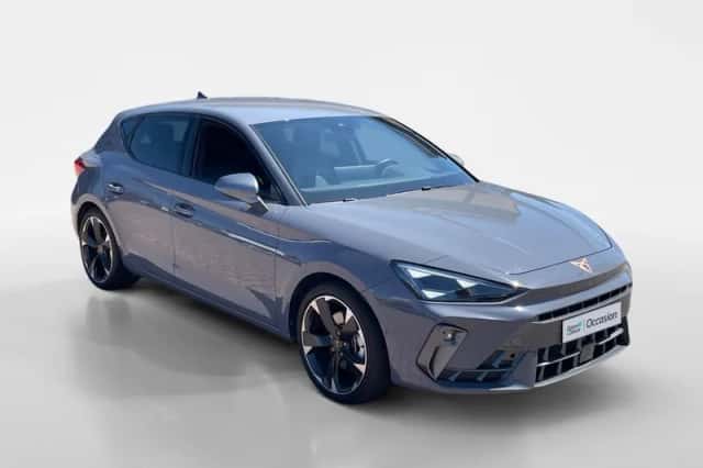 CUPRA Leon (2025) thumbnail 3