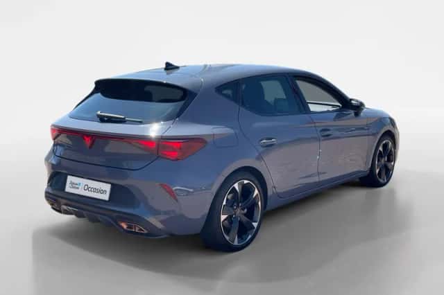 CUPRA Leon (2025) thumbnail 5