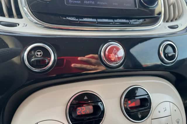 Fiat 500C (2017) thumbnail 22