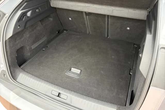 Peugeot 3008 (2024) thumbnail 6