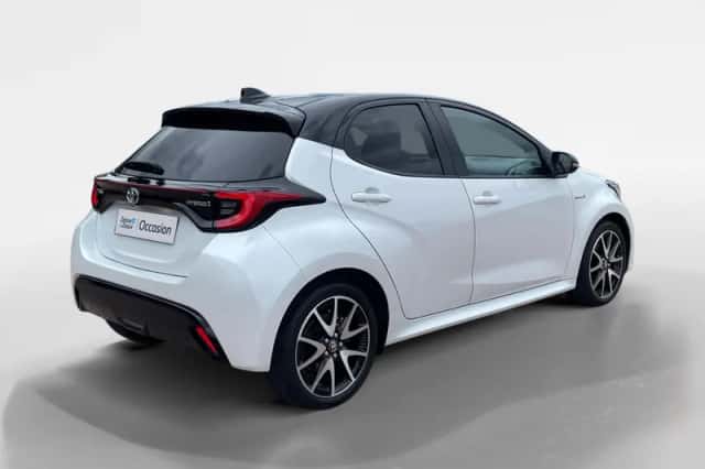 Toyota Yaris (2021) thumbnail 5
