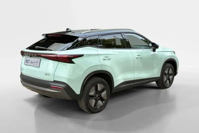 Omoda 5 EV (2026) thumbnail 3
