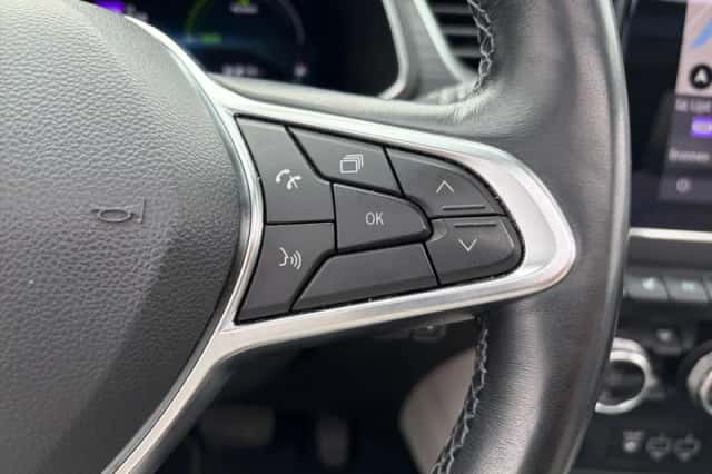 Renault Captur (2022) thumbnail 17