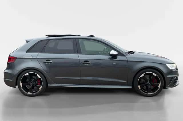 Audi S3 (2016) thumbnail 2