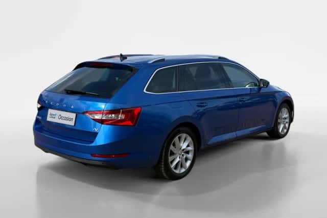 Škoda Superb (2020) thumbnail 5