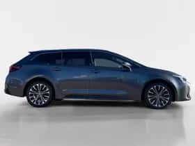 Toyota Corolla (2023) thumbnail 4