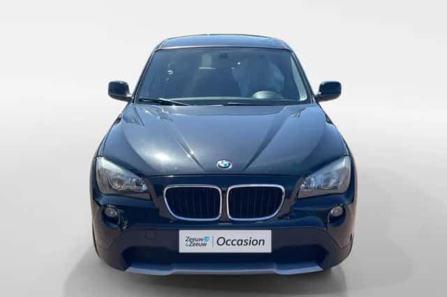 BMW X1 (2011) thumbnail 2