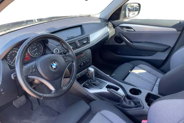 BMW X1 (2011) thumbnail 11