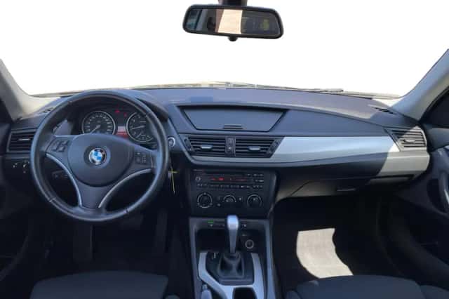 BMW X1 (2011) thumbnail 12