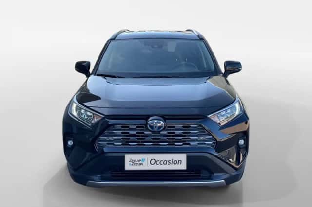 Toyota RAV4 (2022) thumbnail 2