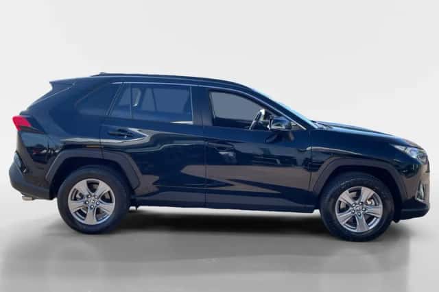 Toyota RAV4 (2022) thumbnail 4