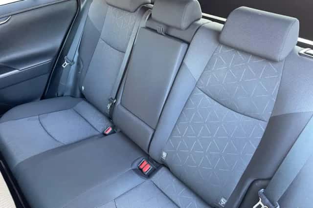 Toyota RAV4 (2022) thumbnail 10