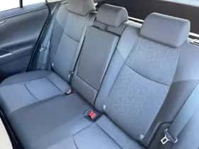 Toyota RAV4 (2022) thumbnail 10