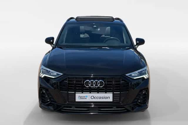 Audi Q3 (2022) thumbnail 3