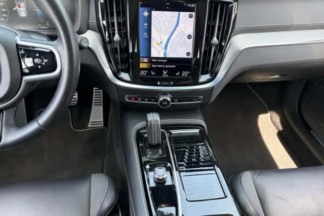Volvo V60 (2021) thumbnail 19