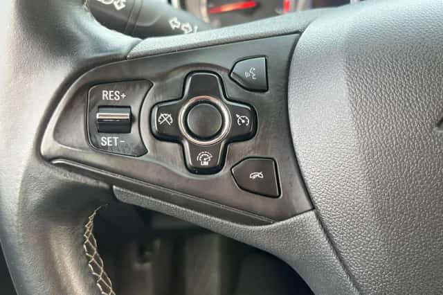 Opel Astra (2016) thumbnail 13