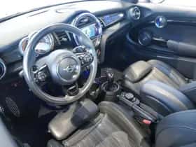 MINI Cooper S (2019) thumbnail 13
