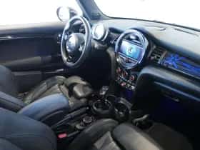 MINI Cooper S (2019) thumbnail 17