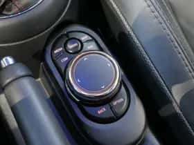 MINI Cooper S (2019) thumbnail 23