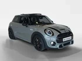 MINI Cooper S (2019) thumbnail 4