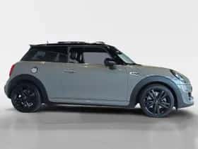 MINI Cooper S (2019) thumbnail 5