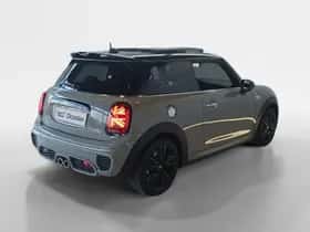 MINI Cooper S (2019) thumbnail 6
