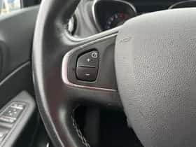 Renault Captur (2019) thumbnail 15