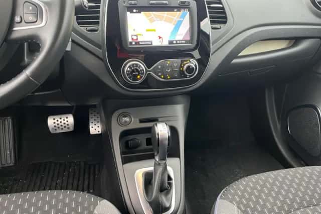 Renault Captur (2019) thumbnail 17