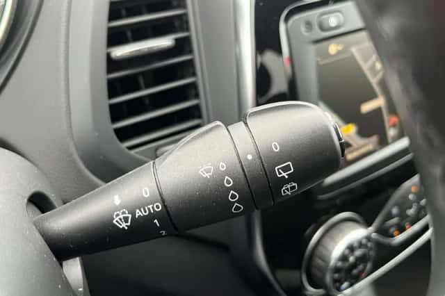 Renault Captur (2019) thumbnail 23