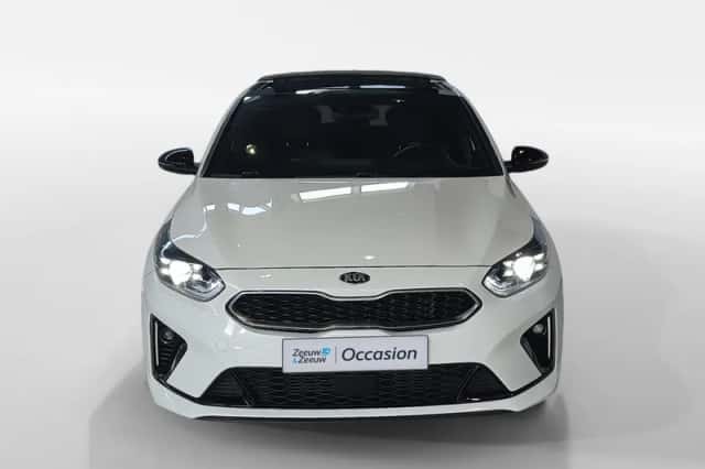 Kia Proceed (2020) thumbnail 2