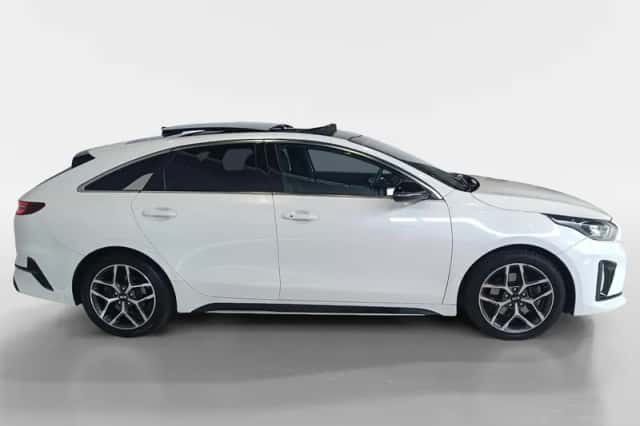 Kia Proceed (2020) thumbnail 4
