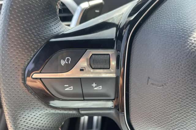 Peugeot 5008 (2024) thumbnail 13