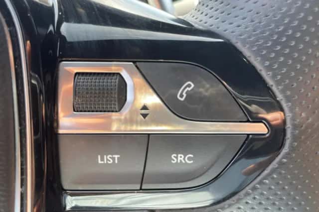 Peugeot 5008 (2024) thumbnail 14