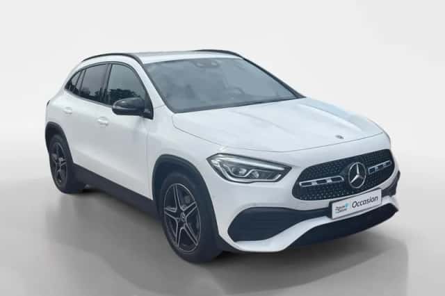 Mercedes-Benz GLA (2021) thumbnail 3