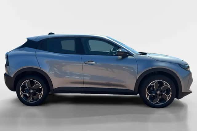 Alfa Romeo Junior (2025) thumbnail 4