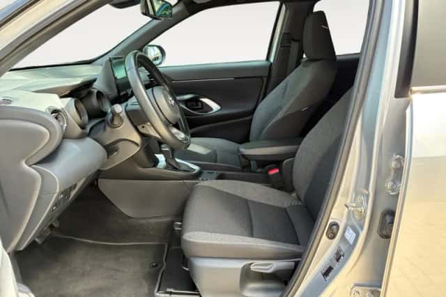 Toyota Yaris Cross (2023) thumbnail 5