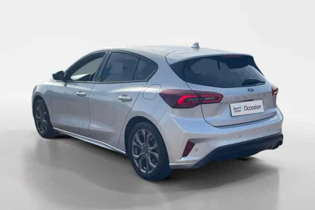 Ford Focus (2022) thumbnail 8