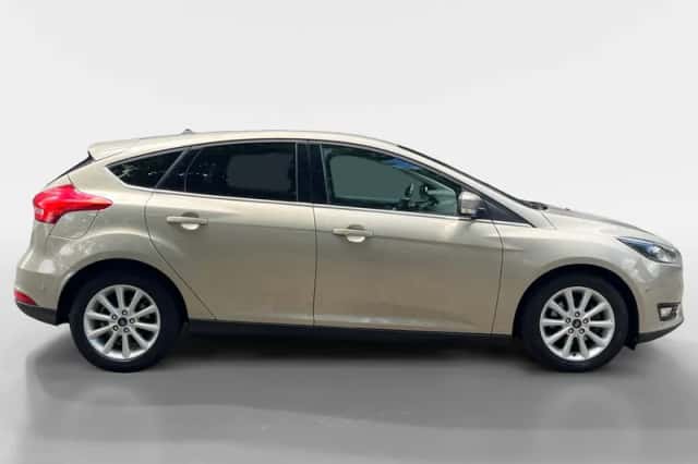 Ford Focus (2018) thumbnail 4