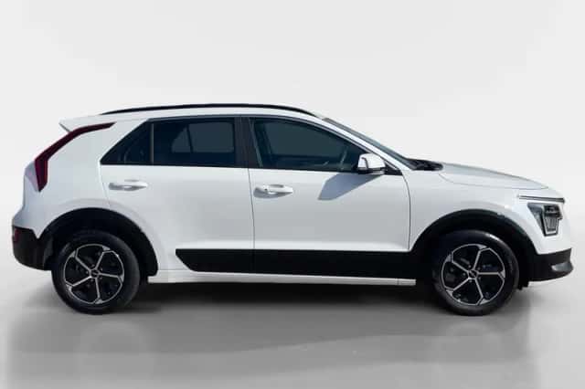 Kia Niro (2025) thumbnail 4