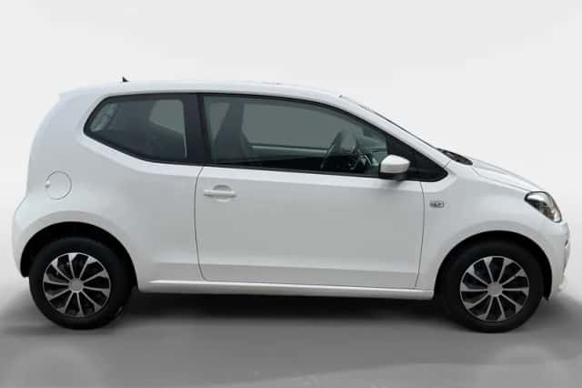 Volkswagen Up! (2016) thumbnail 2