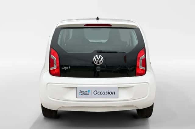 Volkswagen Up! (2016) thumbnail 6