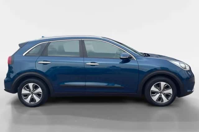 Kia Niro (2017) thumbnail 4