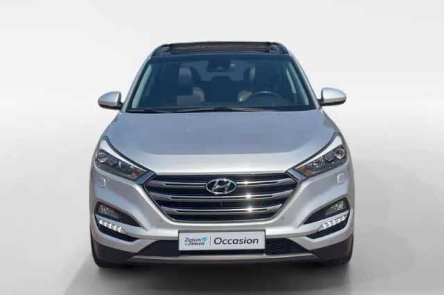 Hyundai Tucson (2016) thumbnail 3