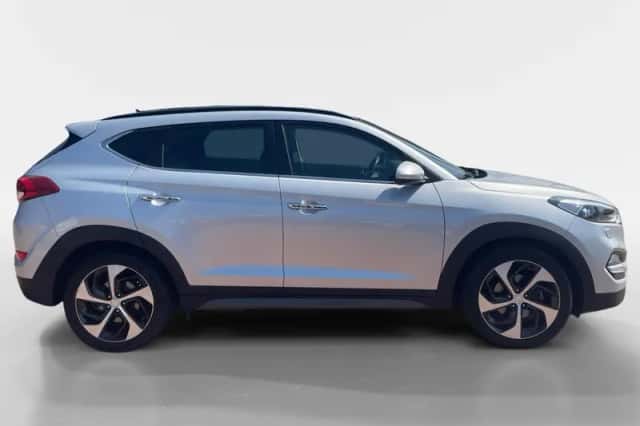 Hyundai Tucson (2016) thumbnail 5