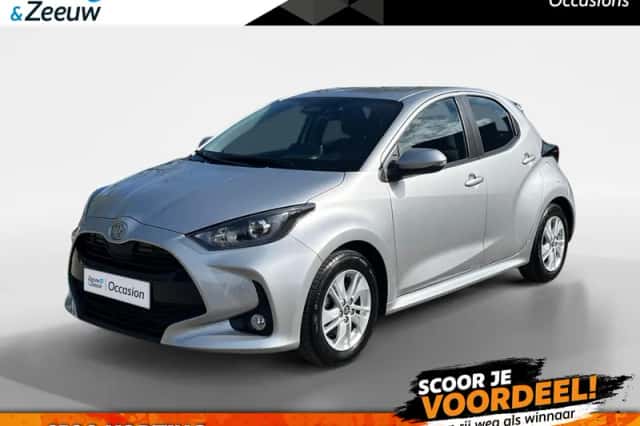 Toyota Yaris (2025) thumbnail 1