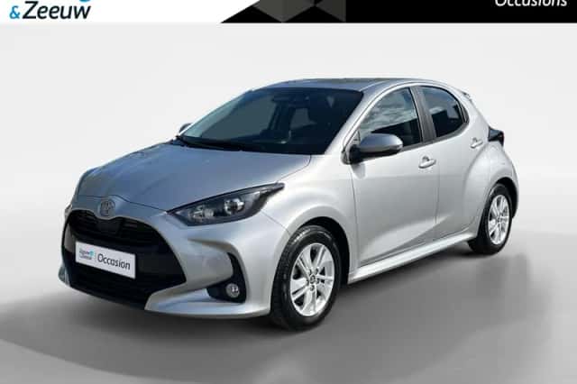 Toyota Yaris (2025) thumbnail 1