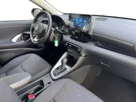 Toyota Yaris (2025) thumbnail 3