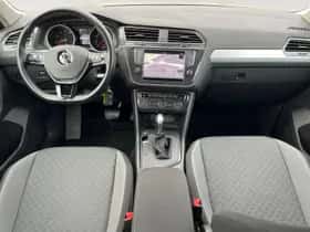 Volkswagen Tiguan (2016) thumbnail 23