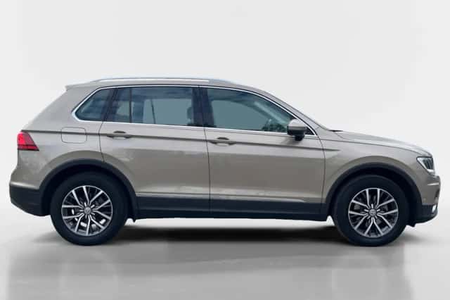Volkswagen Tiguan (2016) thumbnail 4
